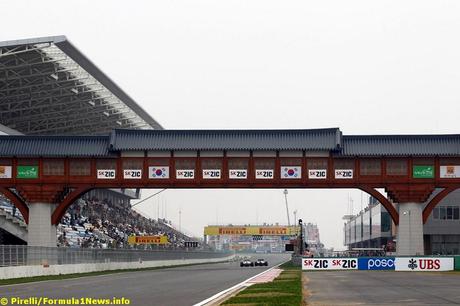 2011 Korean Grand Prix - SaturdayKorea International Circuit, Yeongam-Gun,South Korea.15th October 2011.Pirelli branding World Copyright:Steven Tee/LAT Photographicref: Digital Image _A8C4832