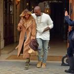 Kim Kardashian bionda e magra alla Parigi Fashion Week (foto) Kim Kardashian bionda e magra alla Parigi Fashion Week (foto)