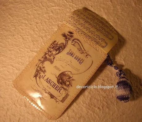 Astuccio verticale, di carta e plastica adesiva trasparente astuccio verticale musicale 5