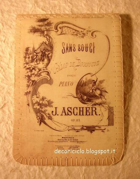 Astuccio verticale, di carta e plastica adesiva trasparente astuccio verticale musicale 2