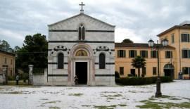 Viareggio - Villa Borbone - La Chiesa
