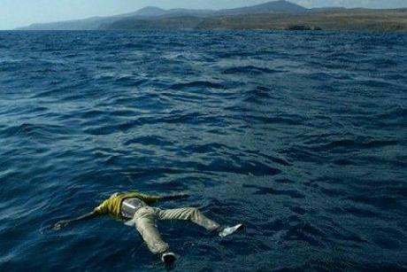 Tragedia della vergogna a Lampedusa profughi