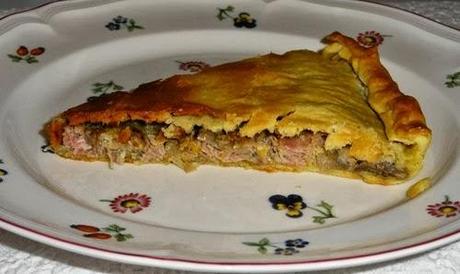 Torta_salata_con_champignon_al_cognac_prosciutto_cotto_e_formaggio