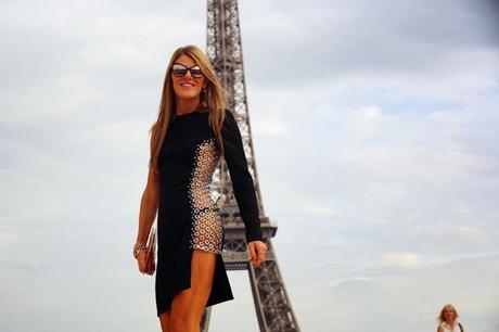 PARIS FASHION WEEK: STREET STYLE PARIS FASHION WEEK: STREET STYLE
