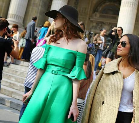 PARIS FASHION WEEK: STREET STYLE PARIS FASHION WEEK: STREET STYLE