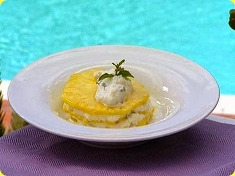 Cannoncini di ananas con ricotta dolce Cannoncini di ananas con ricotta dolce