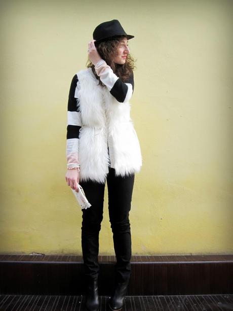 A fur gilet for a crazy weather