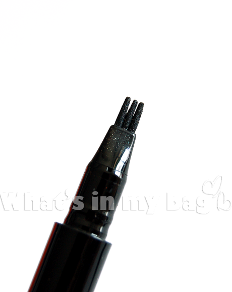 A close up on make up n°188: Clarins, 3-Dot liner A close up on make up n°188: Clarins, 3-Dot liner