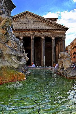 Il Pantheon di Roma. Il Tempio di tutti gli Dei.