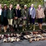 Pippa Middleton: 50 uccelli morti, ma lei ride. È polemica