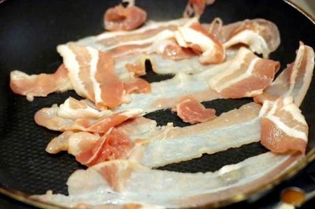 Bacon croccante per guarnire e insaporire i bicchierini di polenta