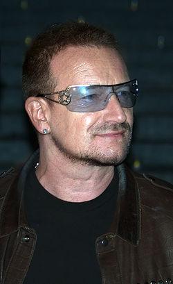 Paul David Hewson (in arte Bono)
