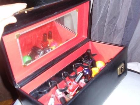Vintage Leather MakeUpCase. Vintage Leather MakeUpCase.