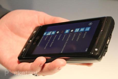 The font-screen, showing  Windows Phone 7's tile structure