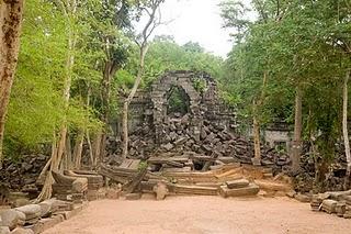 Lettere dalla Kampuchea 16: Solo nella foresta.