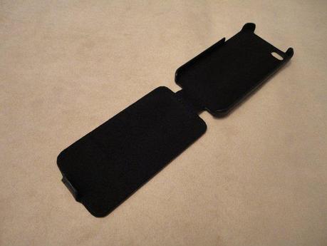 47671 181731291839872 120870567925945 634759 1825387 n Recensione custodia Flap per iPhone 4 by CellularLine