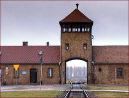 Auschwitz: un pellegrinaggio interreligioso nel luogo simbolo del male