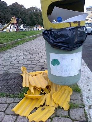 Vandali al Parco Friuli Vandali al Parco Friuli