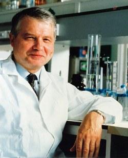 “Science” intervista il premio Nobel Dr. Luc Montagnier sull’omeopatia e segnali elettromagnetici