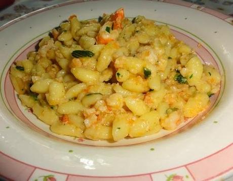 Cavatelli_con_ragù_di_gamberi_e_verdure