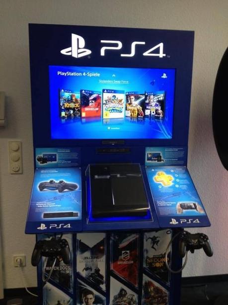 1381402986-ps4-retail-demo-station-germany
