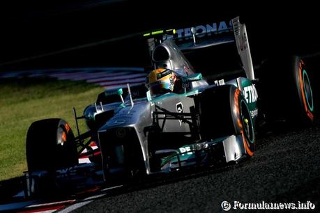 2013-Japanese-GP-Friday-L-Hamilton