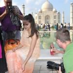 India, Miss Universo Olivia Culpo posa per spot al Taj Mahal02