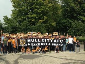 Supporters dell'Hull City contro la società