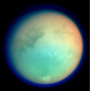 Immagine con evidenza delle emissioni spettrali di Titano