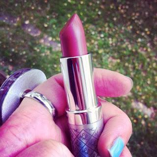 Lipstick Lily-Lolo : Love Affair =)