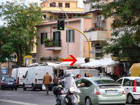 BANCARELLARI INGORDI: FAMO COME CAZZO CE PARE! L'OMBRELLONE COPRE IL SEMAFORO (DAVANTI ALL'OSPEDALE FORLANINI!) E I VIGILI DORMONO SONNI TRANQUILLI... BANCARELLARI INGORDI: FAMO COME CAZZO CE PARE! L'OMBRELLONE COPRE IL SEMAFORO (DAVANTI ALL'OSPEDALE FORLANINI!) E I VIGILI DORMONO SONNI TRANQUILLI...