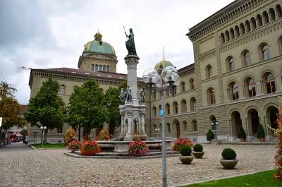 Berna città preziosa. Tra potere e storia. Berna città preziosa. Tra potere e storia.