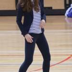 Kate Middleton gioca a pallavolo05