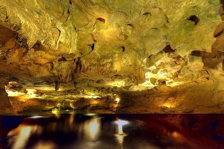 Turismo in Spagna: Le magnifiche Grotte di San José e i misteri del loro fiume sotterraneo, in provincia di Castellón