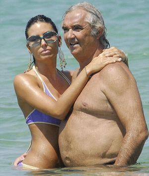 Matteo Renzi ha un nuovo estimatore di prestigio: il pregiudicato Flavio Briatore