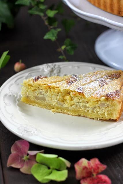 Crostata con kamut e ripieno di miglio e pere