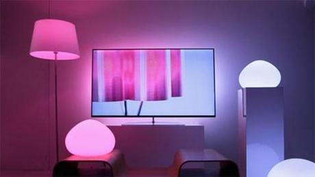 Philips Hue e TV: l'amblight diventa globale