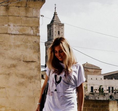 outfit blogger matera tshirt manymal maglietta oversize moda