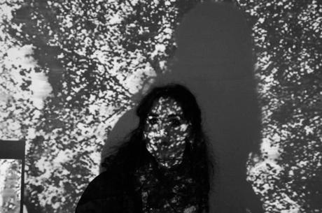 Da “PER LA COSTRUZIONE DI UN’ARCHEOLOGIA (FUTURA)” – Inediti di Silvia Rosa Silvia Rosa ph Gepe Cavallero