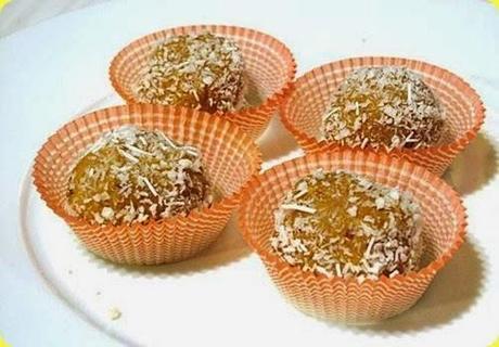 Tartufi bianchi al cocco Tartufi bianchi al cocco