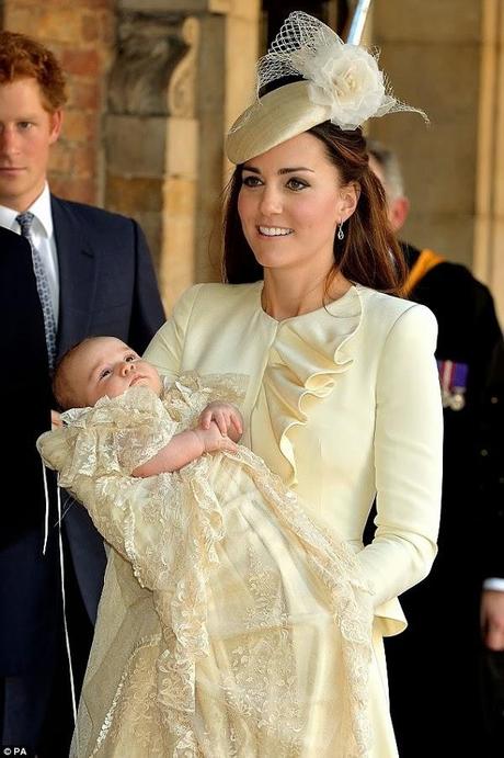 FASHION ICON | Kate Middleton in Alexander McQueen al battesimo del piccolo George