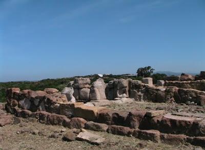 Sardegna archeologica. Monte Sirai, una fra le città sarde più antiche.