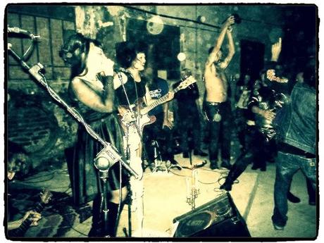 psycho-psycho party, cakes and and other stories...( but now I feel sad) psycho-psycho party, cakes and and other stories...( but now I feel sad)