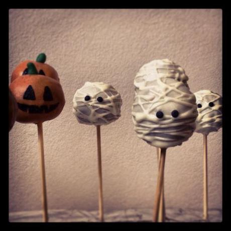 halloween cake pops