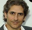 Michael Imperioli di “I Soprano” guest star in “Rake”