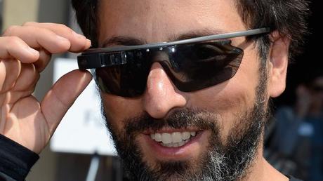 Google Glass Main 2 Google ufficializza i Glass 2 e annuncia che a breve inizierà la produzione del suo Smartwatch
