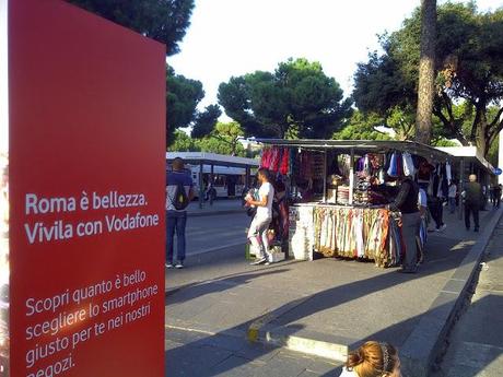 Le foto da raccapriccio di Vodafone Termini. Ma la grande compagnia telefonica è soddisfatta di questa sponsorizzazione?