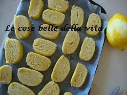 Girelle profumate al limone e cioccolato Girelle profumate al limone e cioccolato