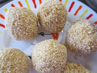 Crocchette di quinoa con cuore di gruyère Crocchette di quinoa con cuore di gruyère