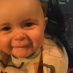 Mamma canta, la bambina di 10 mesi si commuove e piange (Video)